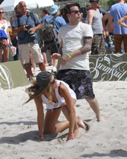 Nina Agdal feet photo thumbnail