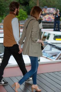 Emma Stone feet photo thumbnail