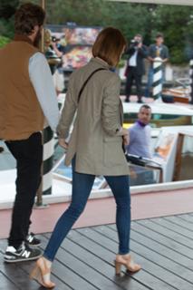 Emma Stone feet photo thumbnail