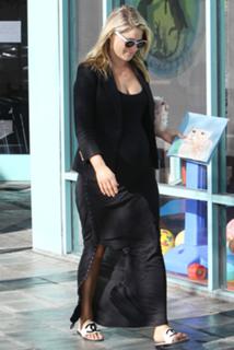 Ali Larter feet photo thumbnail