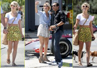 Julianne Hough feet photo thumbnail