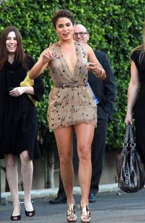 Nikki Reed feet photo thumbnail