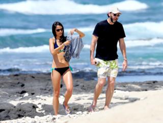 Jordana Brewster feet photo thumbnail