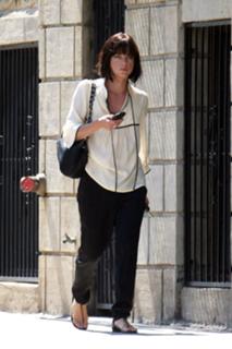 Selma Blair feet photo thumbnail