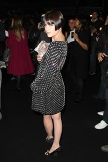 Selma Blair feet photo thumbnail