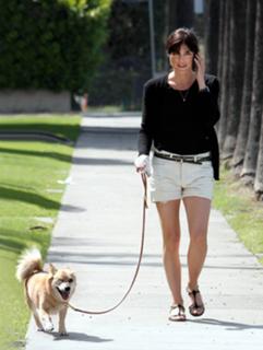 Selma Blair feet photo thumbnail