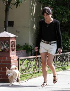 Selma Blair feet photo thumbnail