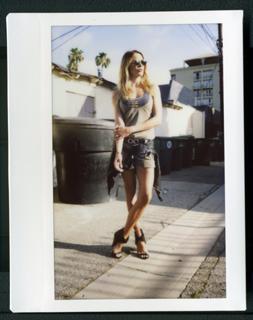 Katie Cassidy feet photo thumbnail