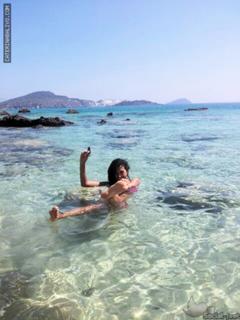Caterina Balivo feet photo thumbnail