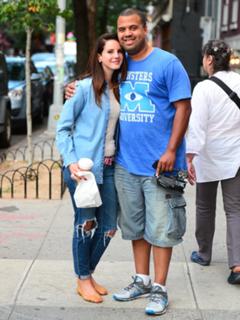 Lana Del Rey feet photo thumbnail
