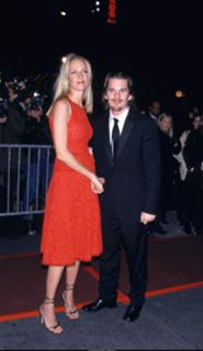 Uma Thurman feet photo thumbnail