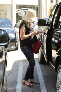 Reese Witherspoon feet photo thumbnail