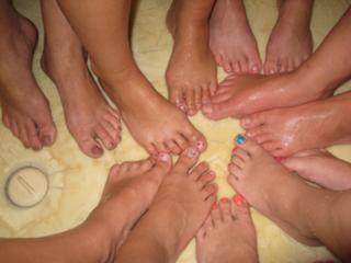 Tiffany Alvord feet photo thumbnail