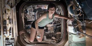 Sandra Bullock feet photo thumbnail