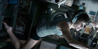 Sandra Bullock feet photo thumbnail