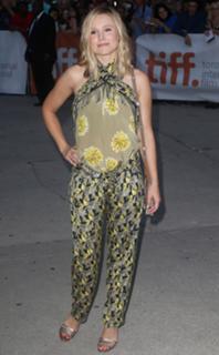 Kristen Bell feet photo thumbnail