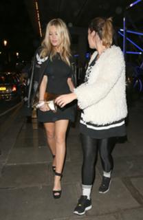 Laura Whitmore feet photo thumbnail