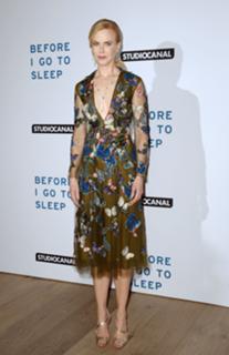 Nicole Kidman feet photo thumbnail