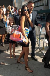 Adriana Lima feet photo thumbnail