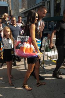 Adriana Lima feet photo thumbnail