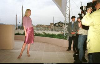 Uma Thurman feet photo thumbnail