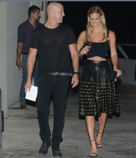 Bar Refaeli feet photo thumbnail