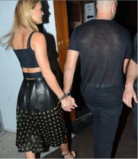 Bar Refaeli feet photo thumbnail