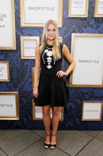 Katrina Bowden feet photo thumbnail