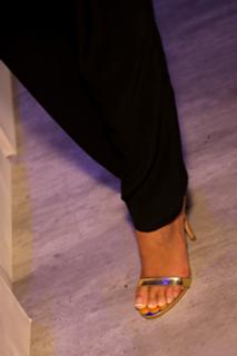 Shay Mitchell feet photo thumbnail