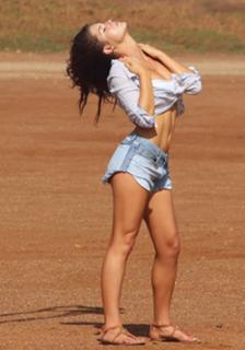 Amanda Cerny feet photo thumbnail