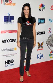 Angie Harmon feet photo thumbnail