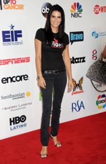 Angie Harmon feet photo thumbnail