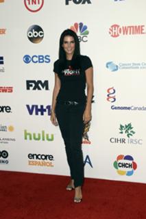 Angie Harmon feet photo thumbnail