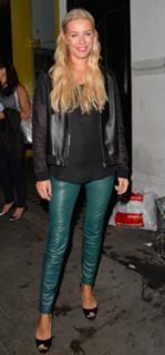 Denise Van Outen feet photo thumbnail