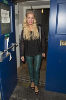 Denise Van Outen feet photo thumbnail