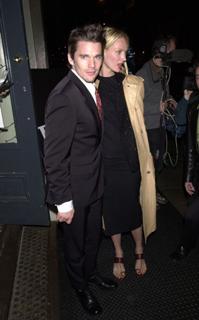 Uma Thurman feet photo thumbnail