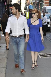 Jessica Chastain feet photo thumbnail
