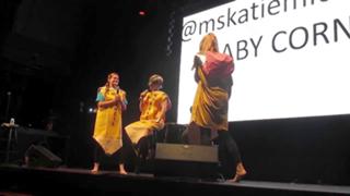 Grace Helbig feet photo thumbnail