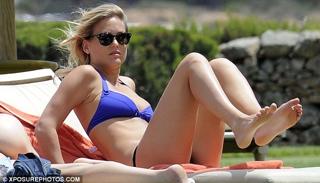 Bar Refaeli feet photo thumbnail