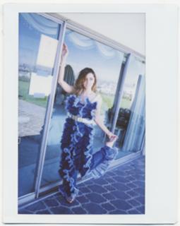 Aubrey Plaza feet photo thumbnail