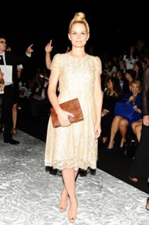Jennifer Morrison feet photo thumbnail