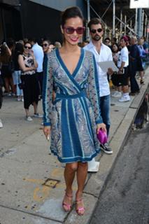 Jamie Chung feet photo thumbnail