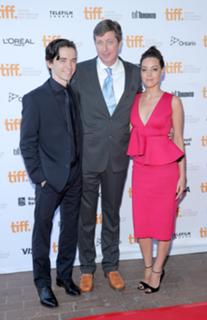Aubrey Plaza feet photo thumbnail
