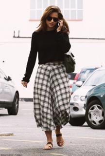 Jenna Coleman feet photo thumbnail