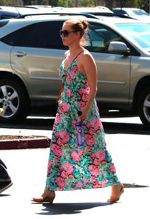 Amy Adams feet photo thumbnail