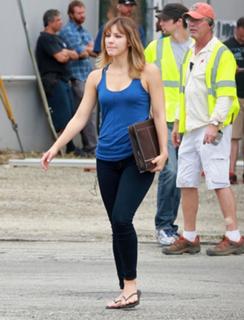 Katharine McPhee feet photo thumbnail