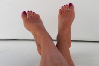 Xenia Tchoumitcheva feet photo thumbnail
