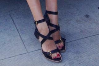 Xenia Tchoumitcheva feet photo thumbnail