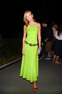 Karlie Kloss feet photo thumbnail