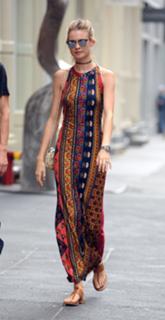 Behati Prinsloo feet photo thumbnail